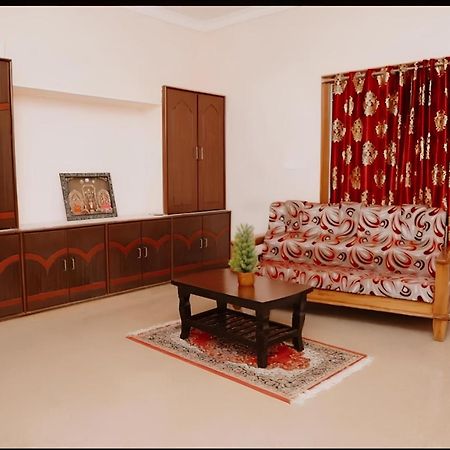 Sls Homestay - Luxury Ac Service Apartments 1Bhk, 2Bhk, 3Bhk - Direct Flyover To Alipiri Tirumala Gate - Walk To Ps4 Pure Veg Restaurants, Supermarkets - Near To National Highway & Padmavathi Amma Temple - Modular Kitchen, Living Room -Free Superfast Тирупати Екстериор снимка