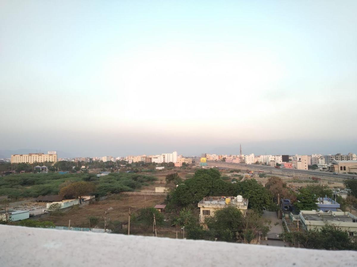 Sls Homestay - Luxury Ac Service Apartments 1Bhk, 2Bhk, 3Bhk - Direct Flyover To Alipiri Tirumala Gate - Walk To Ps4 Pure Veg Restaurants, Supermarkets - Near To National Highway & Padmavathi Amma Temple - Modular Kitchen, Living Room -Free Superfast Тирупати Екстериор снимка