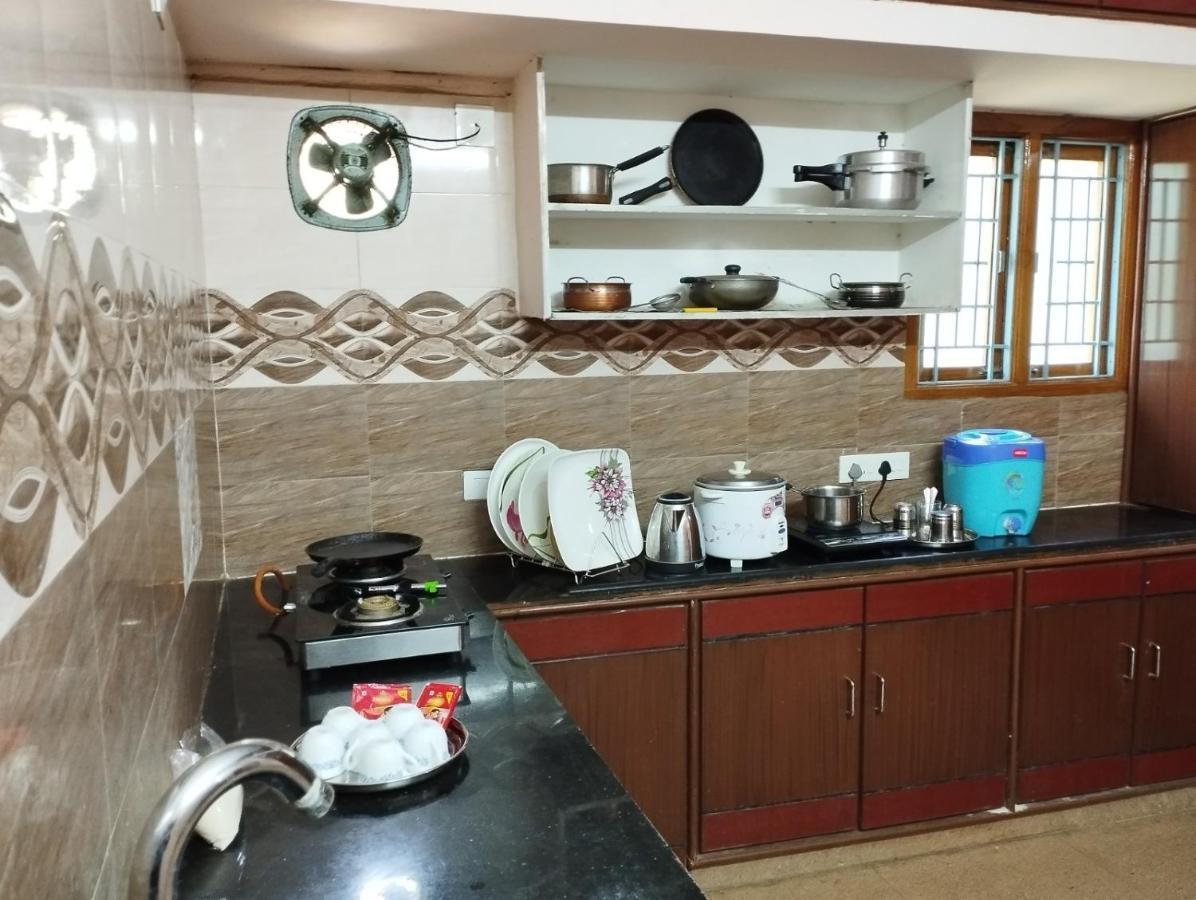 Sls Homestay - Luxury Ac Service Apartments 1Bhk, 2Bhk, 3Bhk - Direct Flyover To Alipiri Tirumala Gate - Walk To Ps4 Pure Veg Restaurants, Supermarkets - Near To National Highway & Padmavathi Amma Temple - Modular Kitchen, Living Room -Free Superfast Тирупати Екстериор снимка