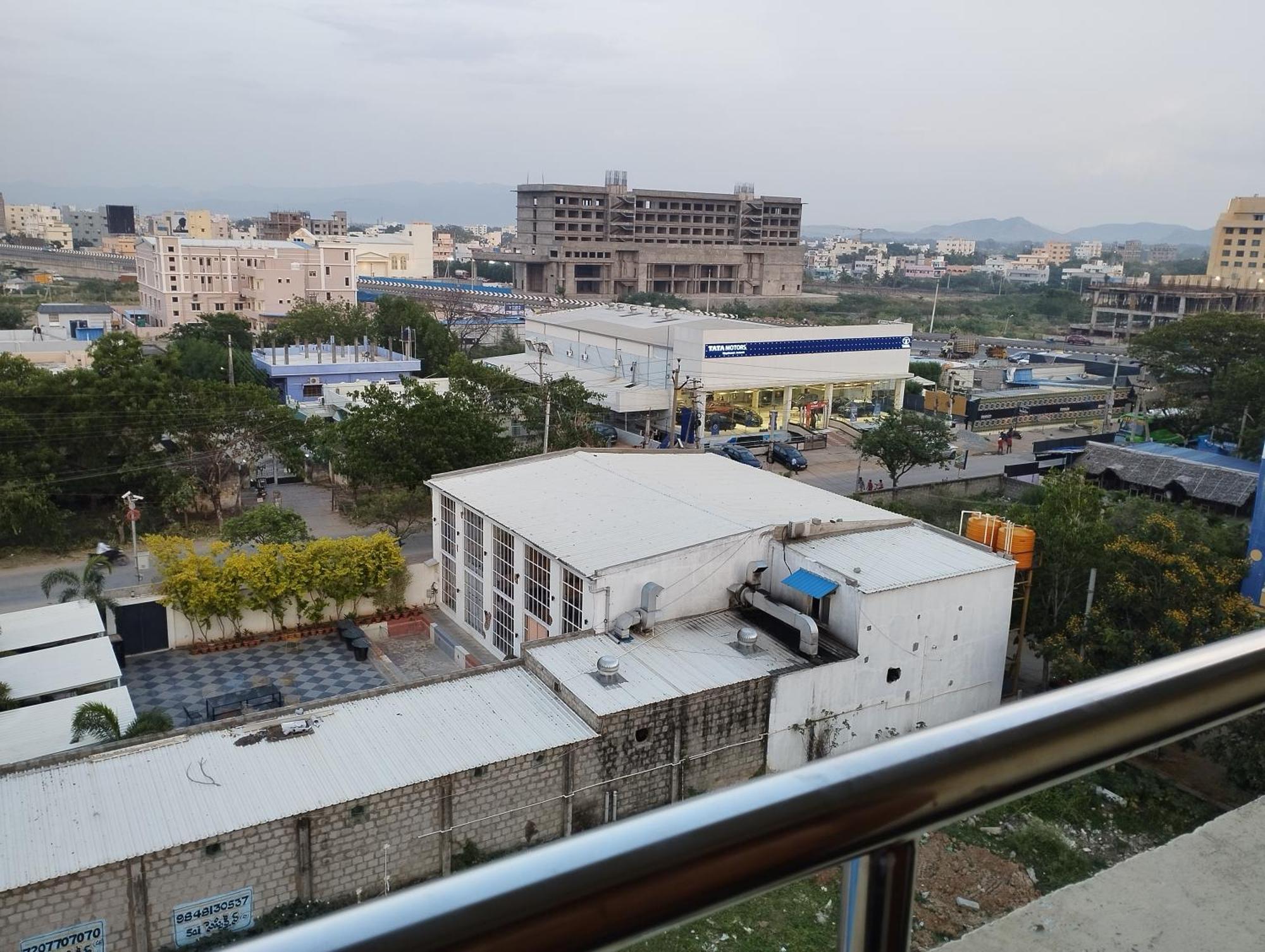 Sls Homestay - Luxury Ac Service Apartments 1Bhk, 2Bhk, 3Bhk - Direct Flyover To Alipiri Tirumala Gate - Walk To Ps4 Pure Veg Restaurants, Supermarkets - Near To National Highway & Padmavathi Amma Temple - Modular Kitchen, Living Room -Free Superfast Тирупати Екстериор снимка